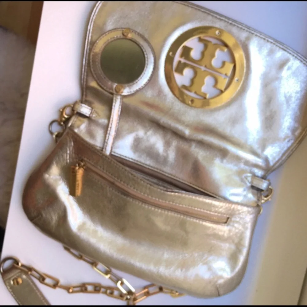 Tory Burch Amanda Crossbody Clutch in Gold